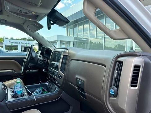 Used 2018 GMC Sierra 1500 Denali w/ Denali Ultimate Package AWD/4WD image 9