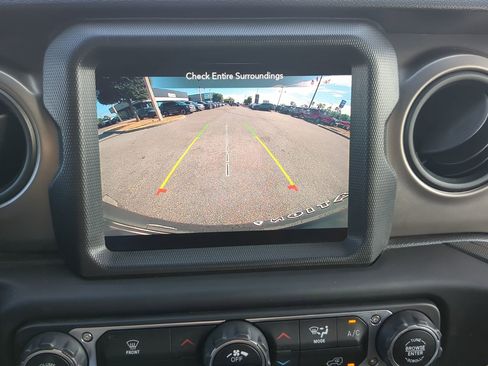 Used 2021 Jeep Wrangler Unlimited Sport image 17