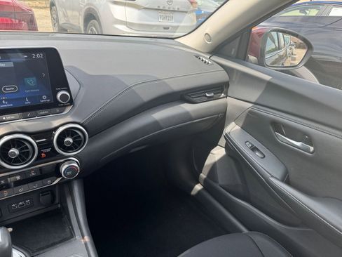 Used 2025 Nissan Sentra SV image 33