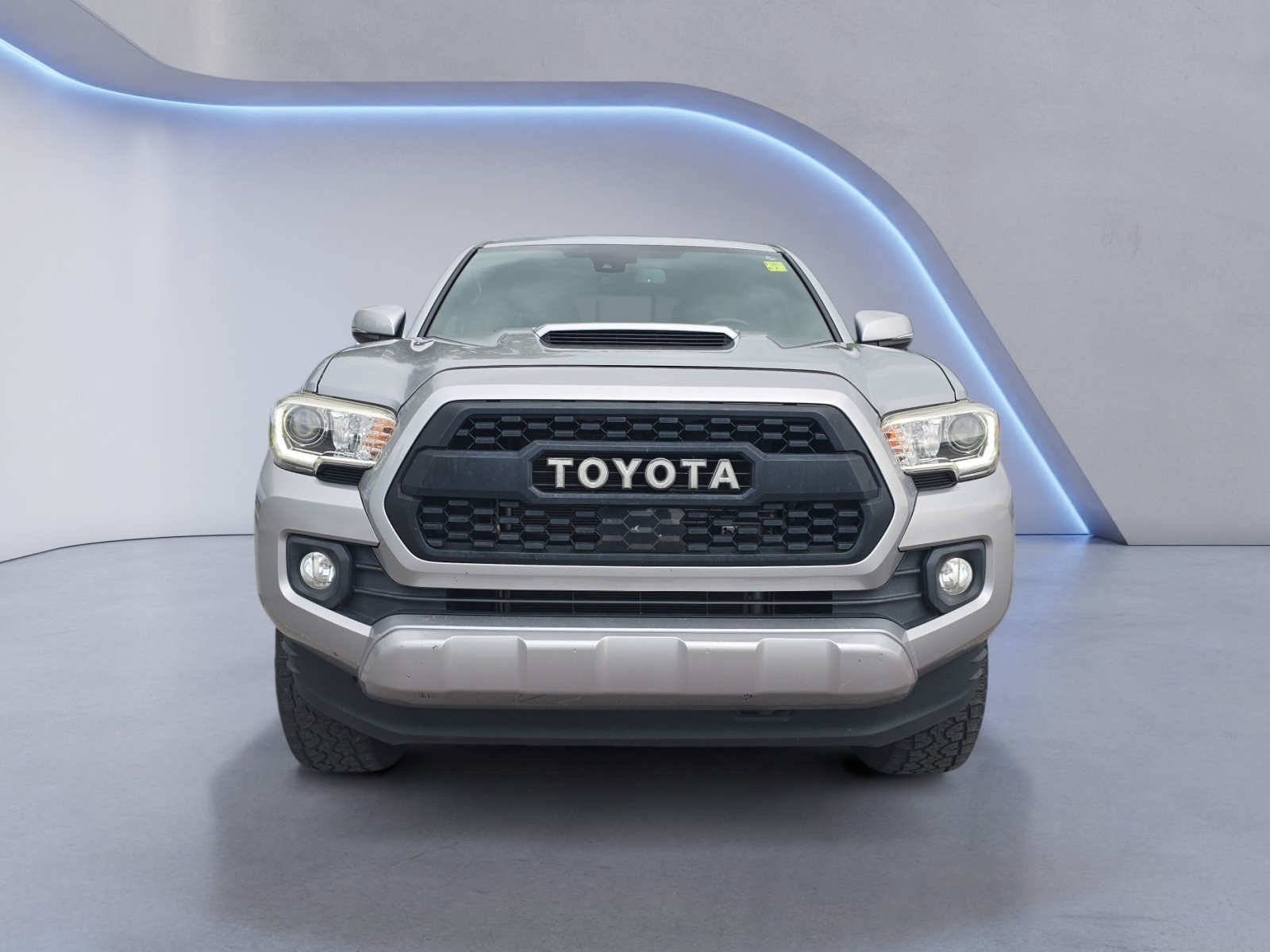 Used 2020 Toyota Tacoma TRD Sport AWD/4WD image 9