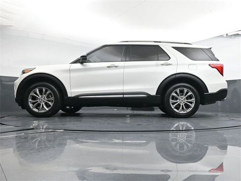Used 2022 Ford Explorer Limited w/ Equipment Group 301A image 27