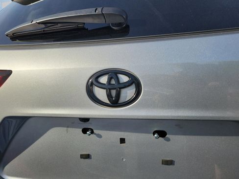 Used 2021 Toyota Highlander Limited FWD image 20