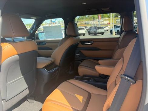 New 2026 Nissan Armada SL w/ Captain's Chari Seat Package AWD/4WD image 14