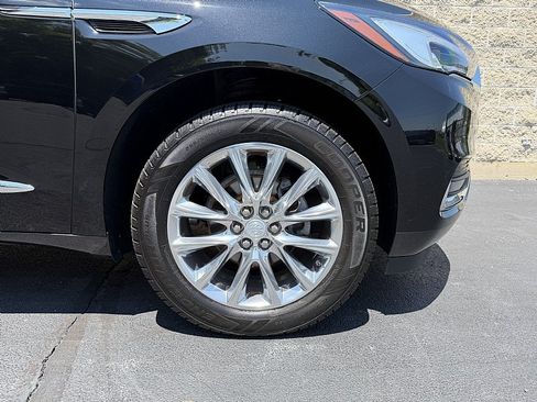 Used 2018 Buick Enclave Premium w/ Experience Buick Package FWD image 7