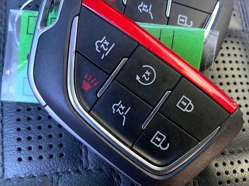 Certified 2024 Cadillac Escalade ESV V w/ LPO, ONYX Package image 14