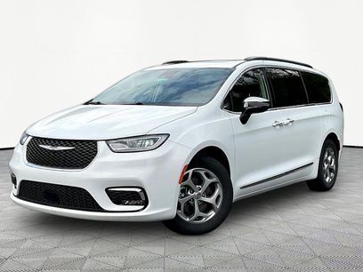 Used 2023 Chrysler Pacifica Limited