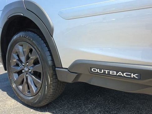 Used 2025 Subaru Outback Onyx Edition AWD/4WD image 25