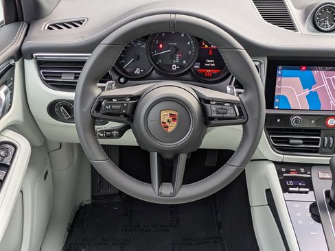 New 2026 Porsche Macan image 15