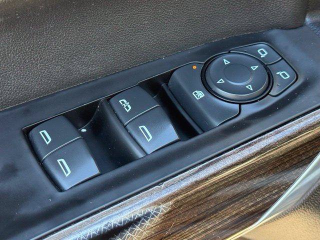 Used 2021 Chevrolet Silverado 1500 LT w/ Convenience Package II RWD image 8
