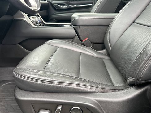 Used 2022 GMC Yukon XL Denali w/ Denali Ultimate Package image 10