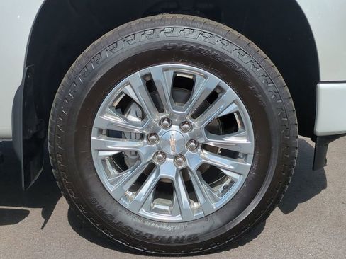 Used 2022 Chevrolet Silverado 1500 High Country image 10
