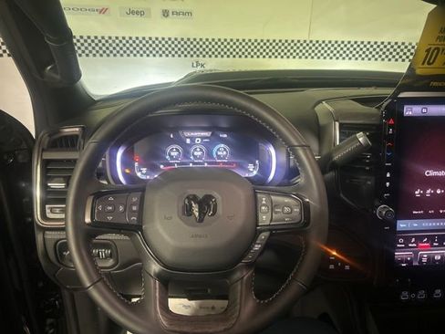 New 2026 RAM 2500 Limited AWD/4WD image 15