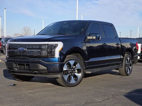 Used 2023 Ford F150 Lightning Platinum image 2