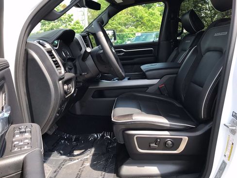 Used 2026 RAM 1500 Laramie AWD/4WD image 11