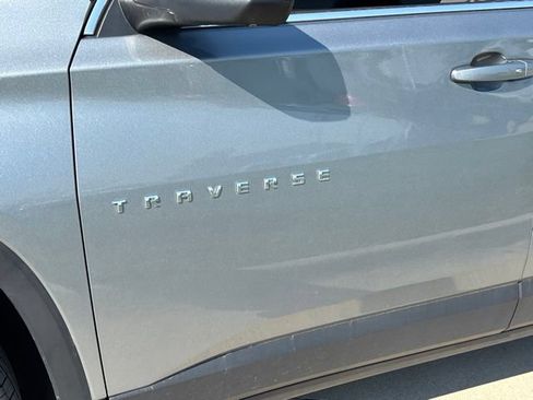 Used 2023 Chevrolet Traverse LT w/ Rear Camera Mirror Package AWD/4WD image 11