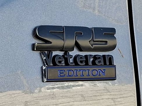 Used 2021 Toyota Tacoma SR5 AWD/4WD image 30
