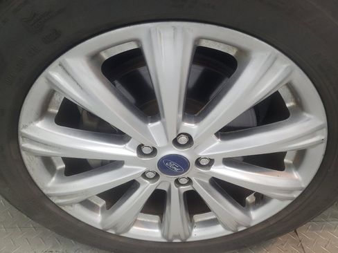 Used 2017 Ford Escape Titanium w/ Equipment Group 301A FWD image 31