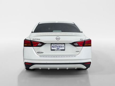 Used 2023 Nissan Altima 2.5 SV AWD/4WD image 4