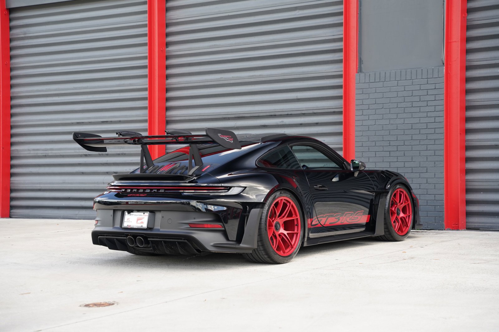 Used 2025 Porsche 911 GT3 RS w/ Weissach Package RWD image 23
