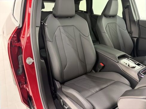 Used 2025 BMW X3 xDrive30i w/ Premium Package image 19