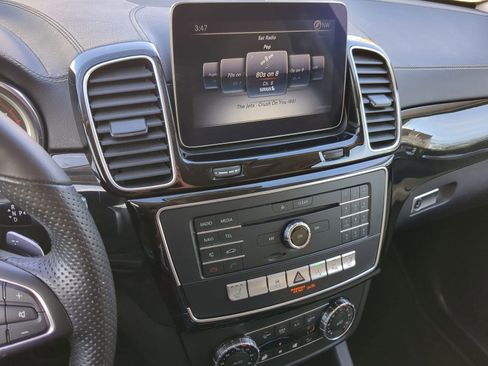 Used 2019 Mercedes-Benz GLS 450 4MATIC image 33