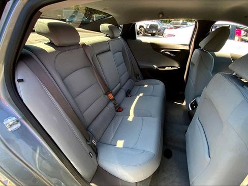Certified 2025 Chevrolet Malibu LT image 35