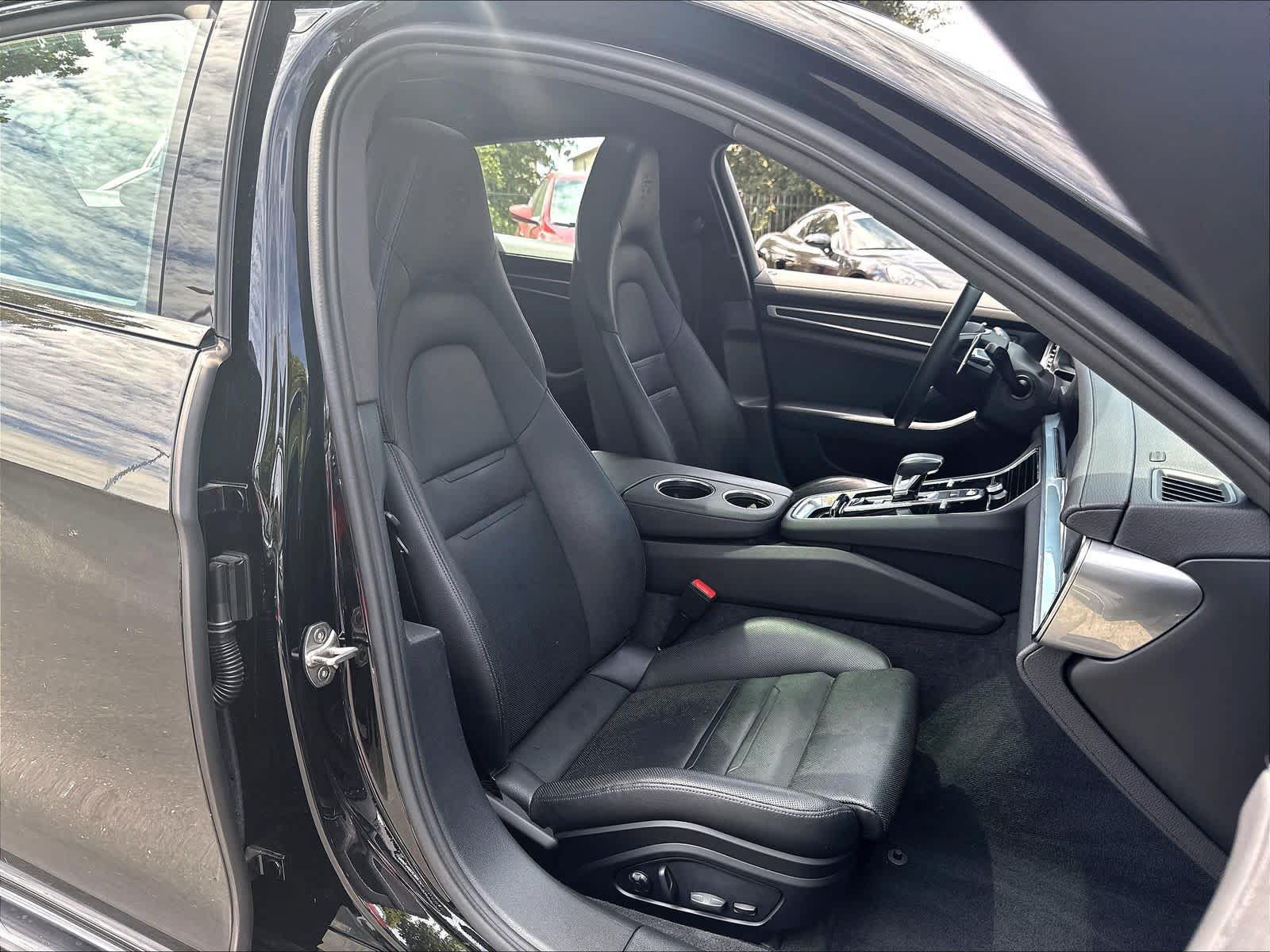 Used 2023 Porsche Panamera 4 Platinum Edition w/ Assistance Package AWD/4WD image 29