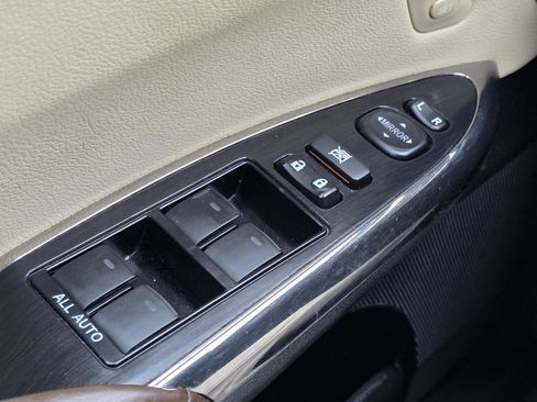 Used 2018 Toyota Avalon Limited image 54