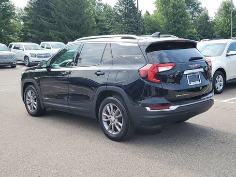 Used 2023 GMC Terrain SLT w/ LPO, Floor Liner Package FWD image 4