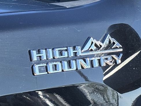 Used 2022 Chevrolet Silverado 3500 High Country image 31