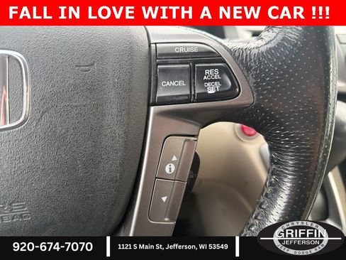 Used 2015 Honda Odyssey Touring Elite image 26