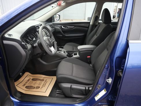Used 2018 Nissan Rogue S image 10