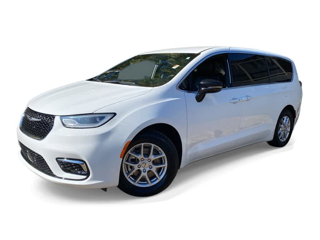 Used 2025 Chrysler Pacifica Select FWD image 1