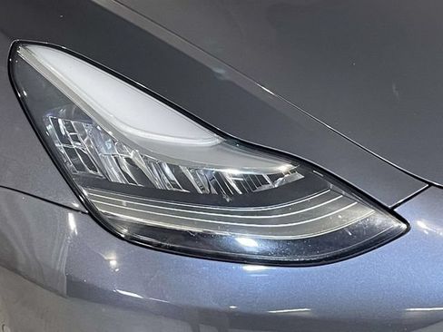 Used 2018 Tesla Model 3 Long Range AWD/4WD image 11
