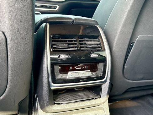 Used 2020 BMW X7 xDrive40i w/ Premium Package AWD/4WD image 21