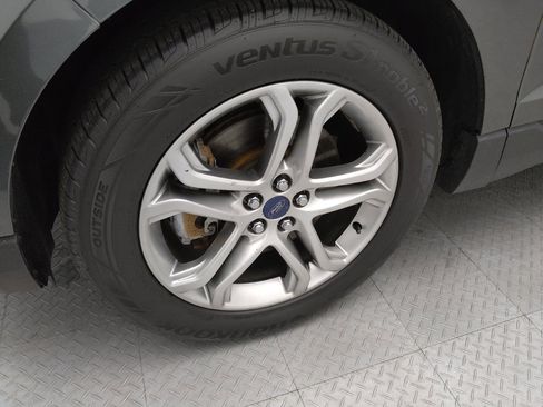 Used 2015 Ford Edge Titanium w/ Equipment Group 301A AWD/4WD image 31