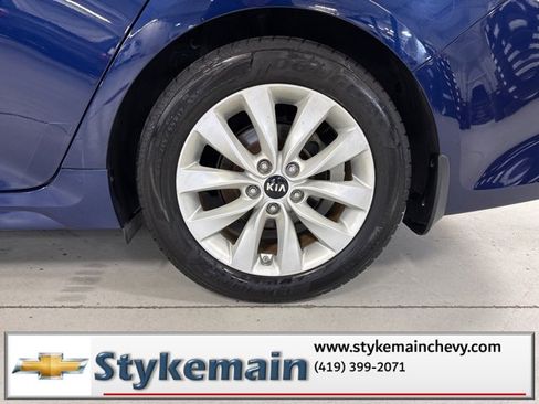 Used 2018 Kia Optima LX w/ 17" Alloy Wheels Package image 30