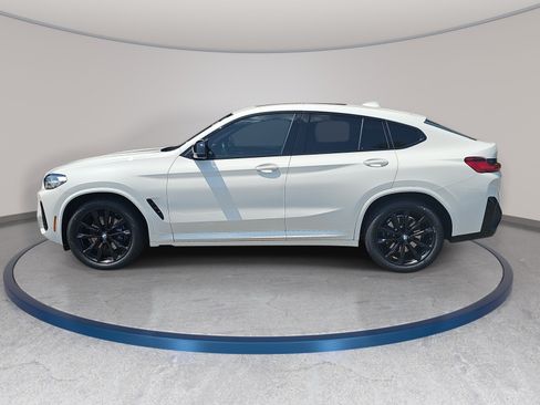 Certified 2024 BMW X4 M40i w/ Premium Package AWD/4WD image 9