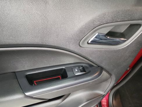 Used 2020 Chevrolet Colorado LT w/ Colorado RST Special Edition image 35