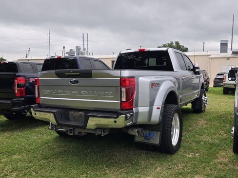 Used 2021 Ford F350 Lariat w/ Lariat Ultimate Package AWD/4WD image 4