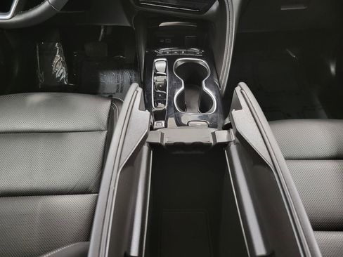 Used 2023 Buick Envision Essence AWD/4WD image 17
