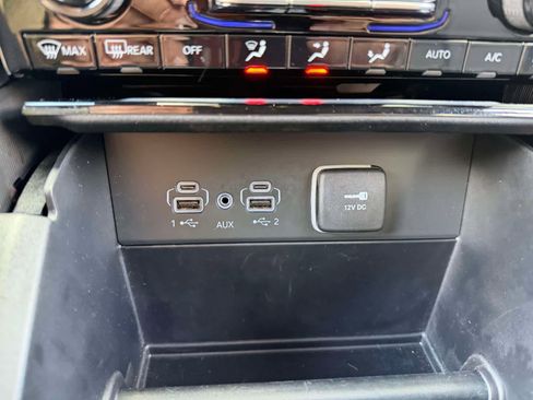 Used 2025 Jeep Grand Cherokee Limited image 25