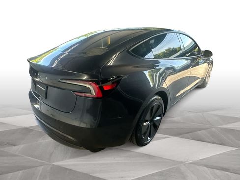 Used 2025 Tesla Model 3 Long Range RWD image 8