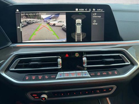 Used 2022 BMW X5 xDrive40i w/ M Sport Package image 14