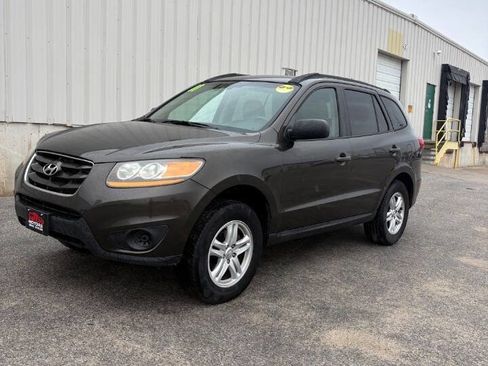 Used 2011 Hyundai Santa Fe GLS FWD image 3