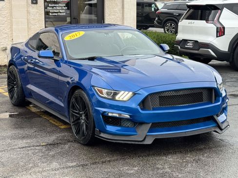 Used 2017 Ford Mustang Coupe RWD image 12