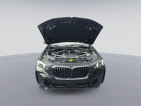 Used 2024 BMW X5 xDrive40i w/ M Sport Package AWD/4WD image 37
