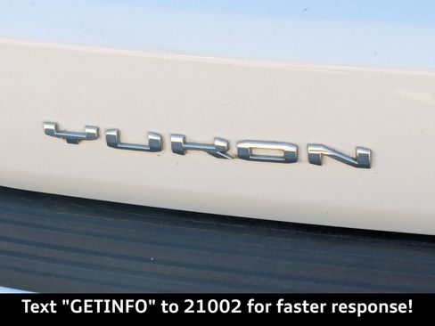 Used 2021 GMC Yukon Denali image 11