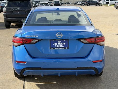 Used 2025 Nissan Sentra SV FWD image 8