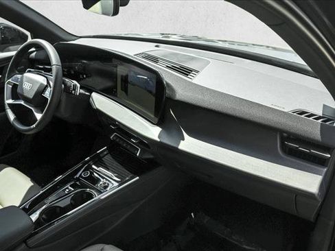 New 2026 Audi Q3 quattro 2.0T AWD/4WD image 26